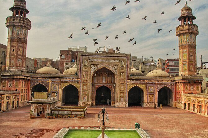 Lahore Big Bus City Tour - Discover Lahore on a Double-Decker Bus Tour