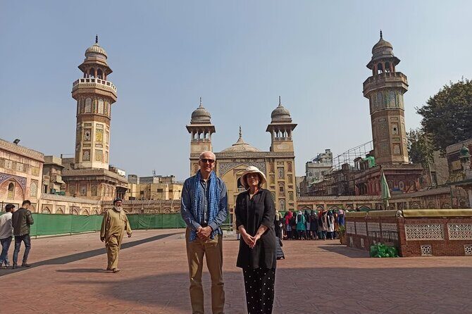 Lahore City, Fort, Museums and Walled City Exploration Tour - Key Points