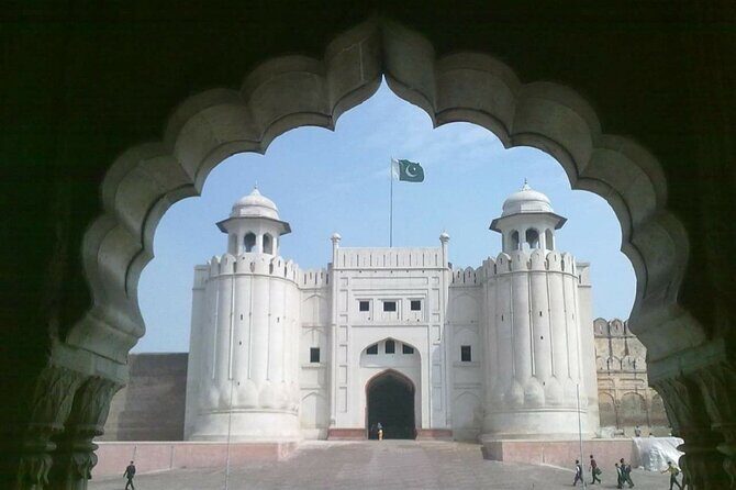 Lahore Full Day Sightseeing Guided Tour - Exploring Lahore Through Its Most Famous Landmarks