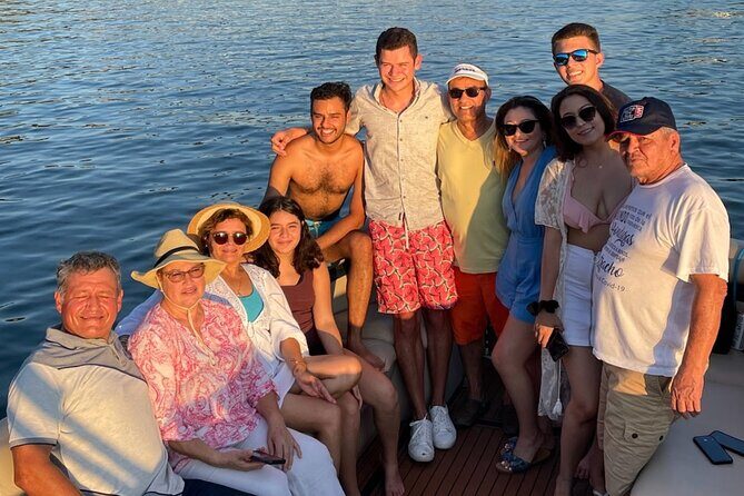 Lake Austin Boat Cruise 1.5 Hour Scenic Tour BYOB Per Person - A Scenic 1.5-Hour Cruise on Lake Austin