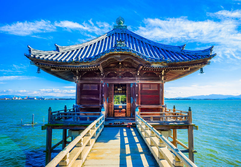 Lake Biwa Secret Scenery Pilgrimage Day Trip | Shirazu Shrine, Observation Deck/Sanzen-in Temple, Floating Temple, La Collina - Shirahige Shrine and the torii in the lake