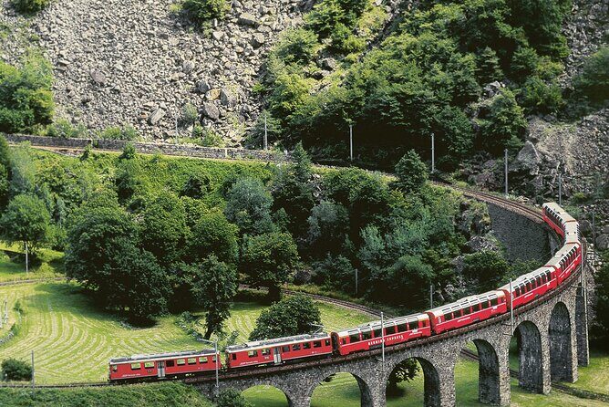 Lake Como cruise, St.Moritz and Bernina Red Train - A detailed look at what you can expect on this tour