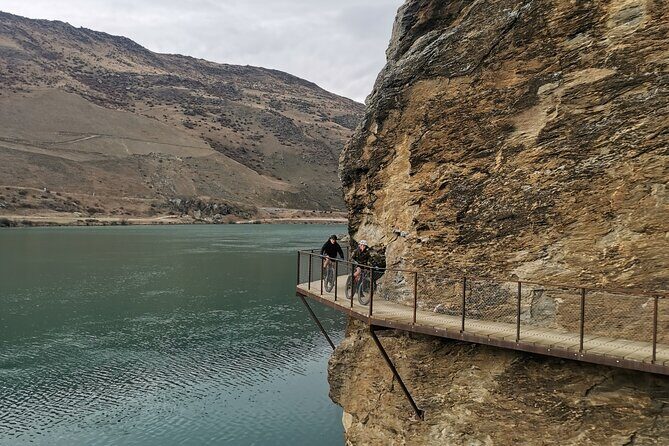 Lake Dunstan Cycleway with E-Bike hire and Shuttle service - Experience the Beauty of the Lake Dunstan Cycleway with E-Bike Hire and Shuttle Service