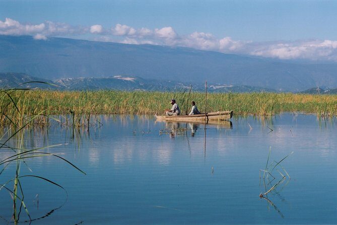 Lake Enriquillo - Experience the Surreal Beauty of Lake Enriquillo