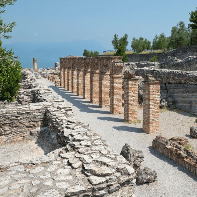 Lake Garda: between Sirmione and Desenzano del Garda - Key Points