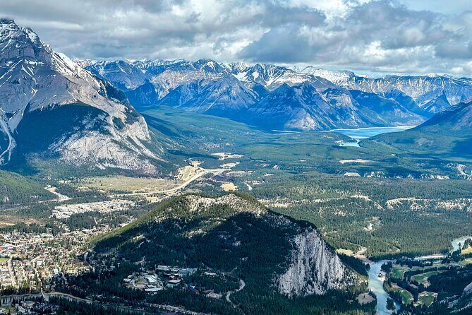 Lake Louise and Banff National Park Tour - Lake Louise and Banff National Park Tour: An In-Depth Look