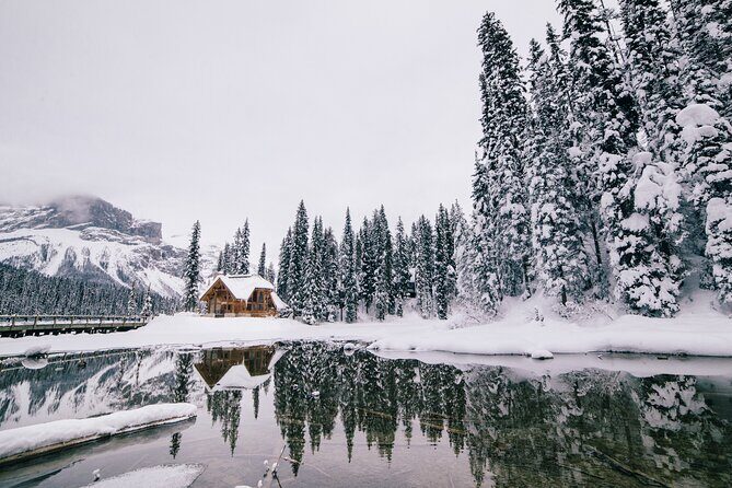 Lake Louise Emerald Lake &Peyto Lake 3 lakes tour from Canmore - Key Points