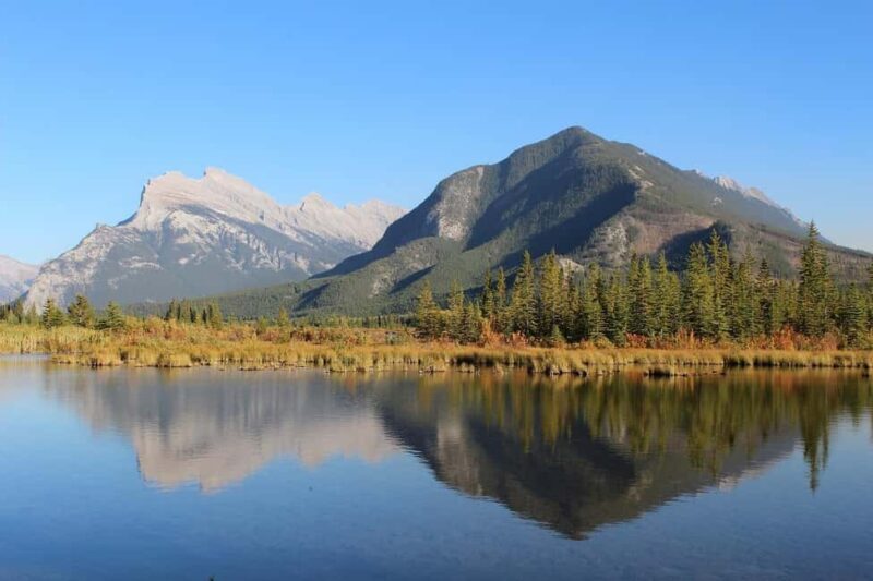 Lake Louise, Moraine Lake & Johnston Canyon Private Day Tour - A Practical and Authentic Day in Banffs Stunning Wilderness