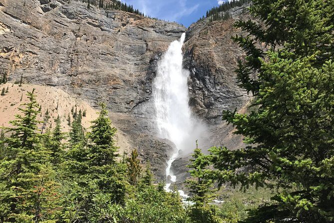 Lake Louise, Moraine Lake & Yoho Waterfalls from Golden BC Tour - Discover the Quiet Charm of Yoho National Park with this Full-Day Tour from Golden BC