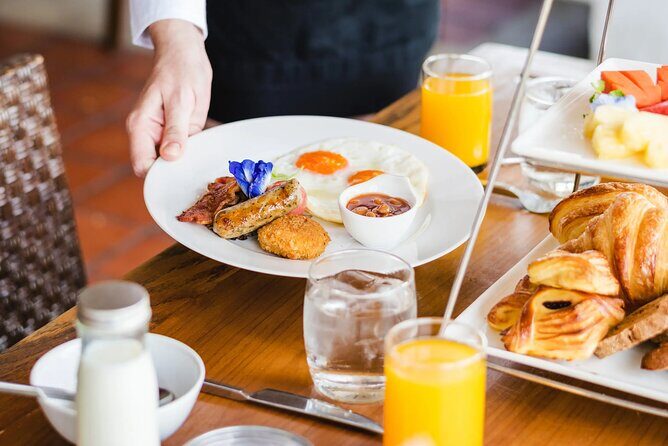 Lake Minnetonka Sunday Brunch Cruise - The Experience in Detail