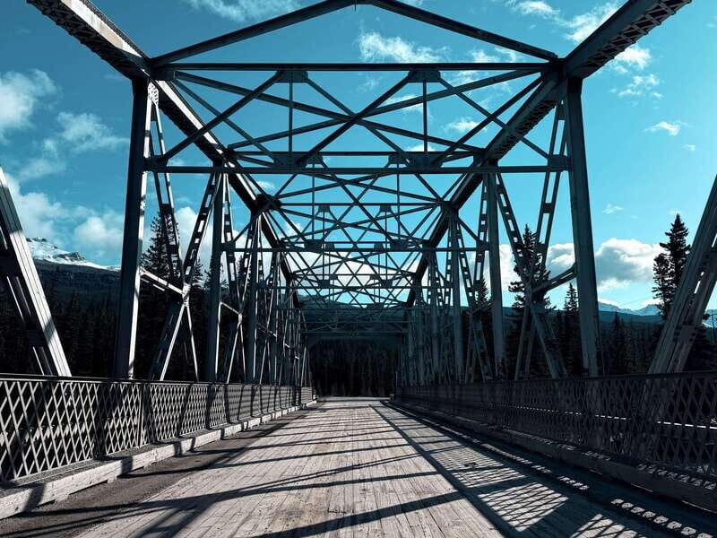 Lake Moraine Lake Louise Johnston Canyon Banff Town Day Tour - FAQs