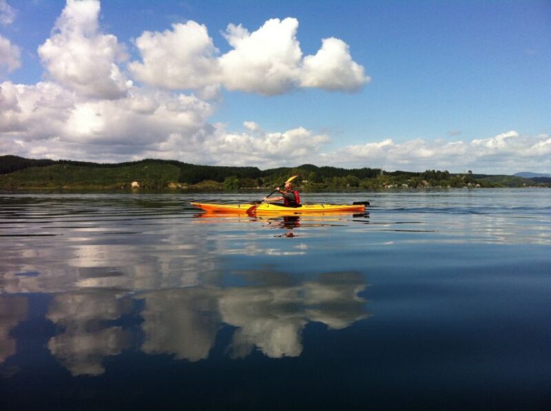 Lake Rotoiti & Hot Pools Guided Kayak - Key Points