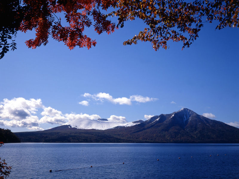 Lake Toya Fireworks & Mt. Yotei Full-Day Tour with Transfer - Food, comfort and what to bring