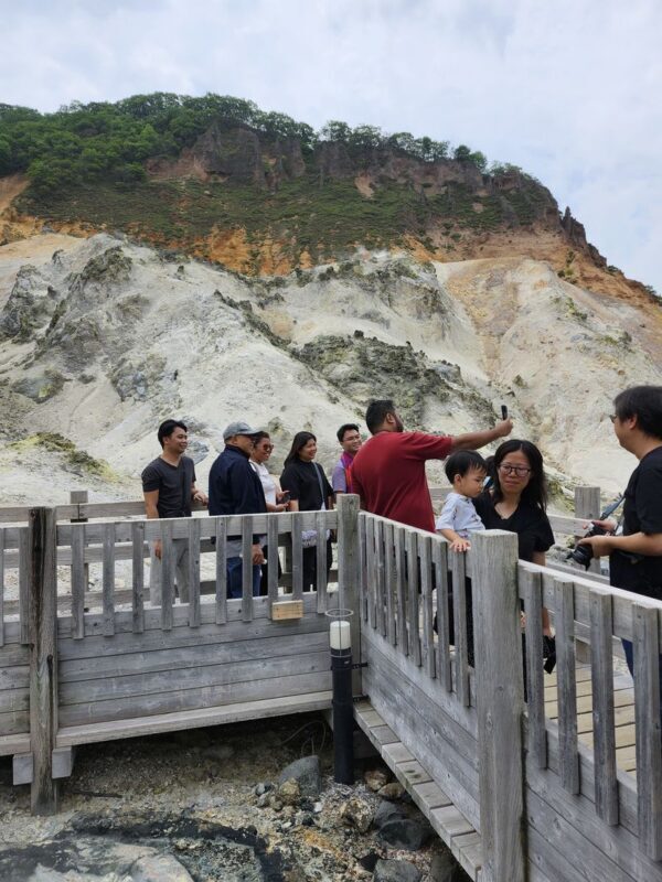 Lake Toya & Noboribetsu Full-Day Local Food Experience - Bear ranch: an optional stop with a real caveat
