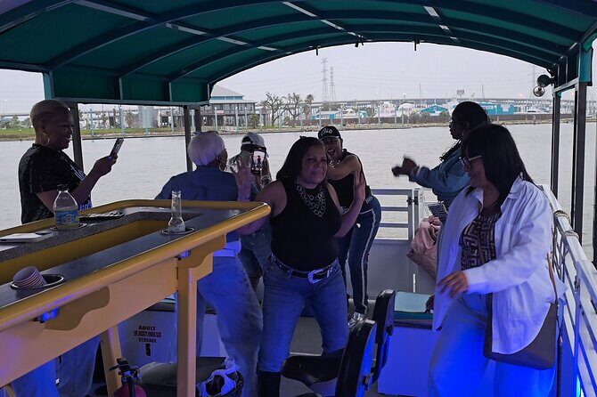 Lake Travis Party Boat and Swimming - Key Points