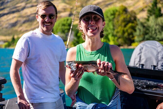 Lake Wakatipu Queenstown: 6 hour Fishing Adventure by Boat - FAQs
