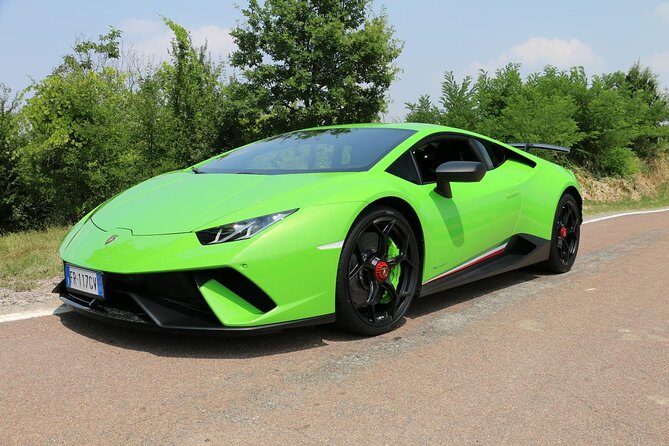 LAMBORGHINI HURACAN PERFORMANTE - Driving Experience in Maranello - A Deep Dive into the Lamborghini Huracan Experience