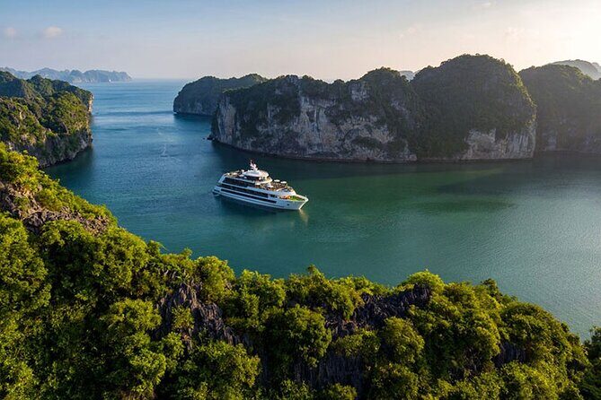 Lan Ha and Halong Bay 5 Star Cruise with Balcony - Key Points