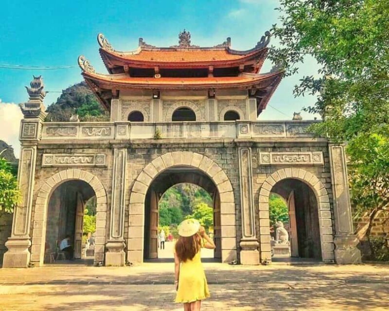 Lan Ha Bay Cruise & Trang An Visit: 3-Day Hanoi Tour Package - Cultural Highlights: Trang An, Hoa Lu, and Mua Cave