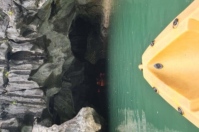 Lan Ha to Ha Long Bay Cruise and Kayaking from Cat Ba Island - An In-Depth Look at the Tour Experience