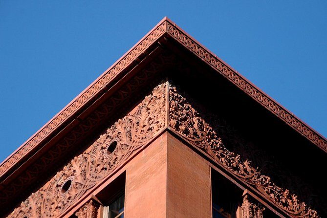 Landmarks Downtown-East Walking Tour - Key Points