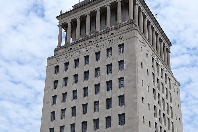 Landmarks Downtown-West Walking Tour - Key Points