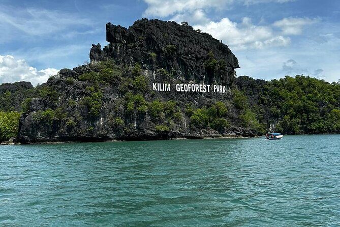 Langkawi Couples Day Tour - Mangroves, Cable Car & Watersports - Key Points