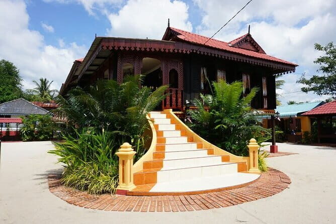 Langkawi History City Tour with Mahsuri Tomb & Beras Terbakar - A Detailed Review of the Langkawi City Tour