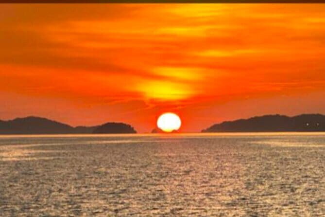 Langkawi : Sunset Dinner Cruise Including Hotel Transfer -Sharing - Key Points