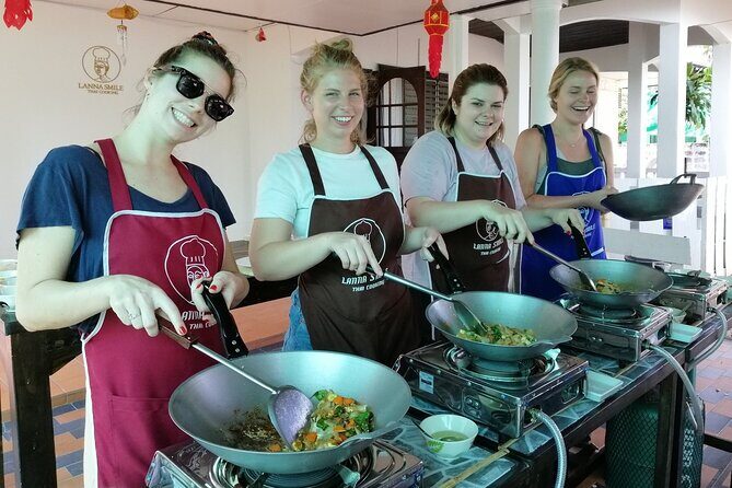 Lanna Smile Thai Cooking Class in Chiang Mai with Market tour - Key Points