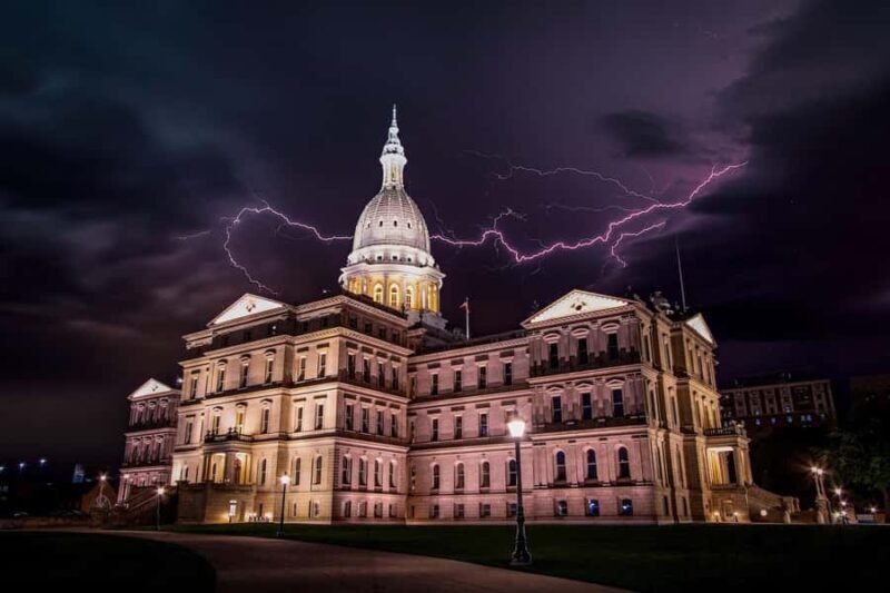 Lansing Ghost Tour: Lost Legends and Laments by Lanternlight - An In-Depth Look at the Lansing Ghost Tour