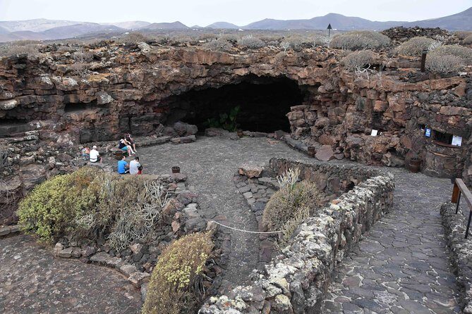 Lanzarote Cesar Manrique with Jameos del Agua Entrance - Exploring Lanzarote with Cesar Manrique: An Artistic and Natural Journey