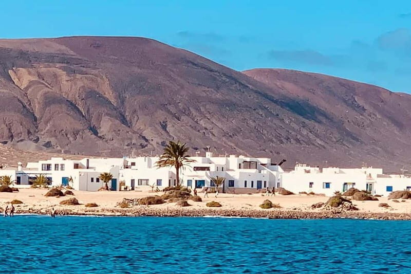 Lanzarote: Ferry to La Graciosa with Wi-Fi (free parking) - Lanzarote: Ferry to La Graciosa with Wi-Fi (free parking) — A Practical and Authentic Day Trip