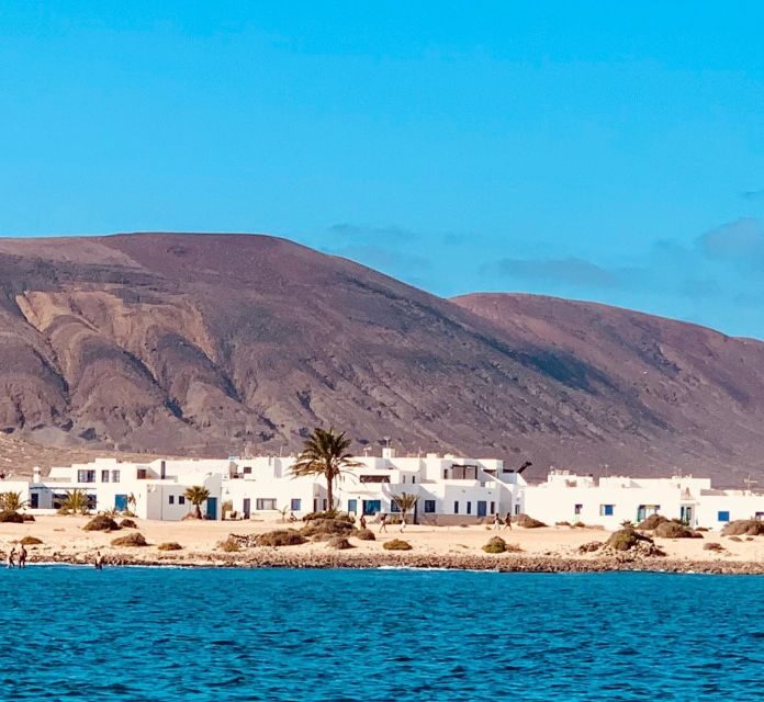Lanzarote: Return Ferry to La Graciosa with Bus Pickup - An In-Depth Look at the Experience