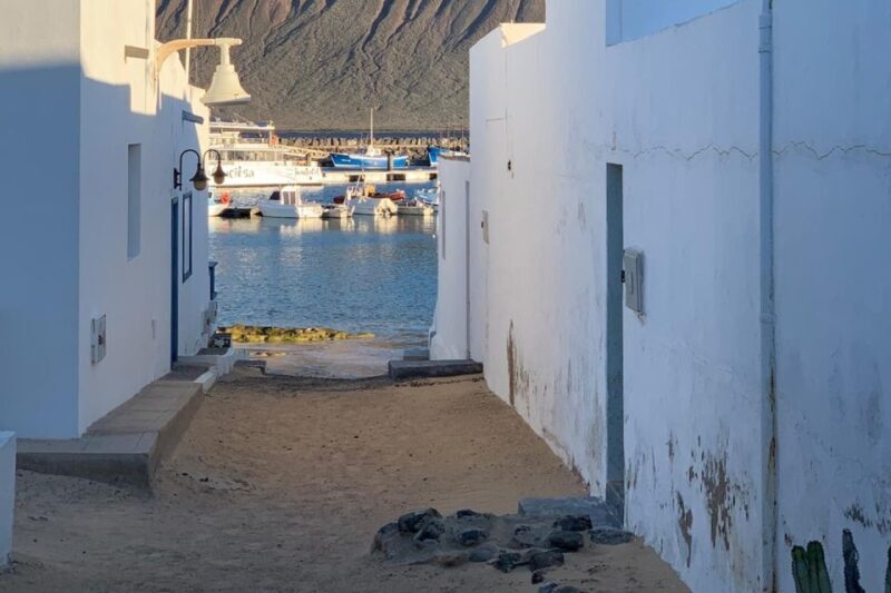 Lanzarote: Return Ferry to La Graciosa with Bus Pickup - Frequently Asked Questions