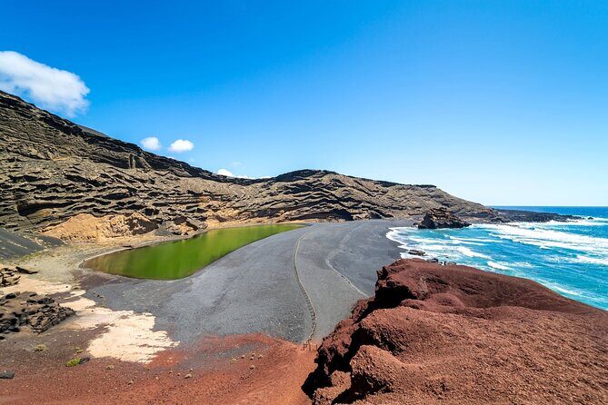 Lanzarote Tour with Timanfaya National Park and El Golfo - Exploring Lanzarote: An In-Depth Review of the Tour