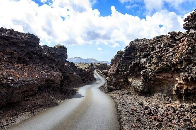 Lanzarote Volcanoes Tour departing from Fuerteventura - An In-Depth Look at the Lanzarote Volcanoes Tour