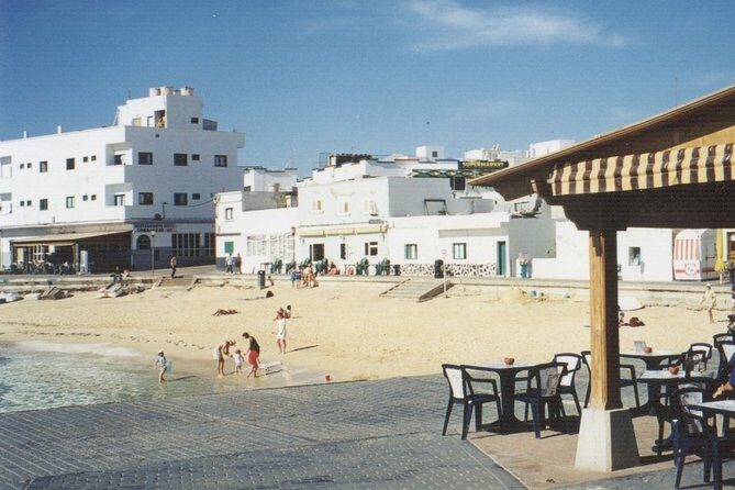Lanzarote:Ferry ticket to Fuerteventura with free wifi - Practical Tips for Your Trip
