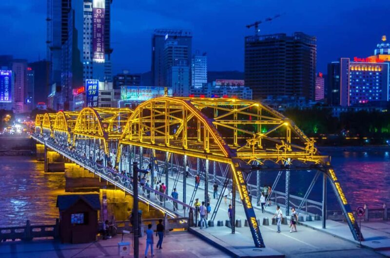 Lanzhou Day Tour:Liujiaxia Bridge & Bingling Temple Grottoes - A Detailed Look at the Lanzhou Liujiaxia & Bingling Tour