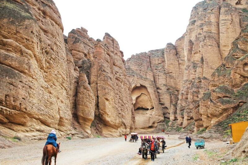 Lanzhou: Yellow River Stone Forest Park Day Trip - Key Points