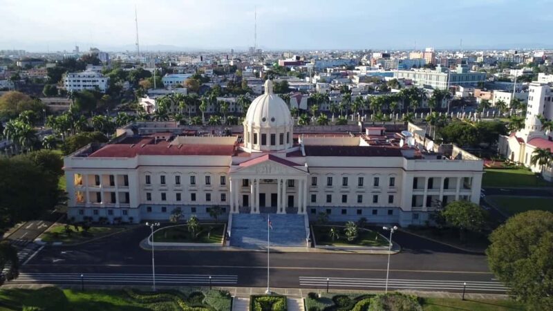 Las Galeras: Private Playa Frontón & Playa Madame Boat Tour - Who Should Book This Tour?