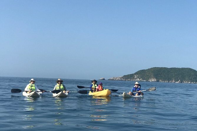 Las Gatas Kayaking and Snorkeling Tour - Exploring the Las Gatas Kayaking and Snorkeling Tour in Zihuatanejo