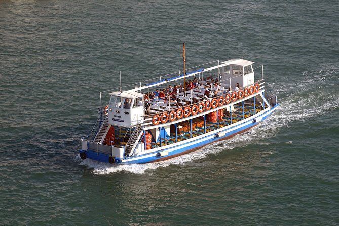 Las Golondrinas Barcelona 40-min Boat Tour - Key Points