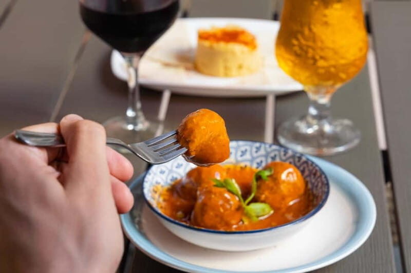 Las Palmas: Gourmet Tapas and Wine Tour in the Old Town - The Sum Up: Who Should Book This Tour?