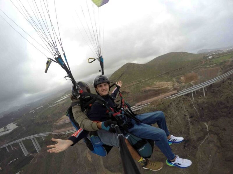 Las Palmas: Paragliding Tandem Flight with Instructor - FAQs