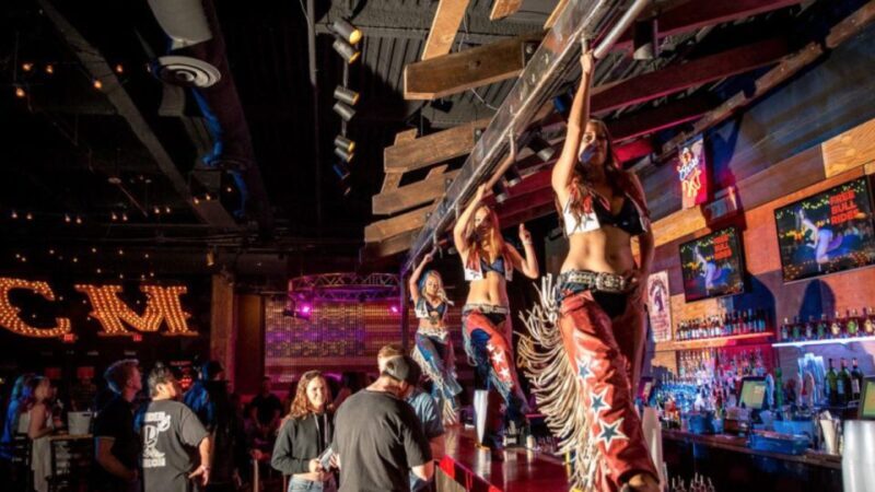 Las Vegas: Country Bar Crawl by Party Bus w/ Mixed Drinks - FAQs