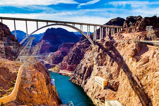 Las Vegas Day Tour  Hoover Dam, Seven Magic, Red Rock & Fremont - Who Is This Tour Best Suited For?
