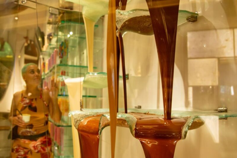 Las Vegas: Foodie Walking Tour on The Strip with Tastings - What Makes This Tour Worth It?