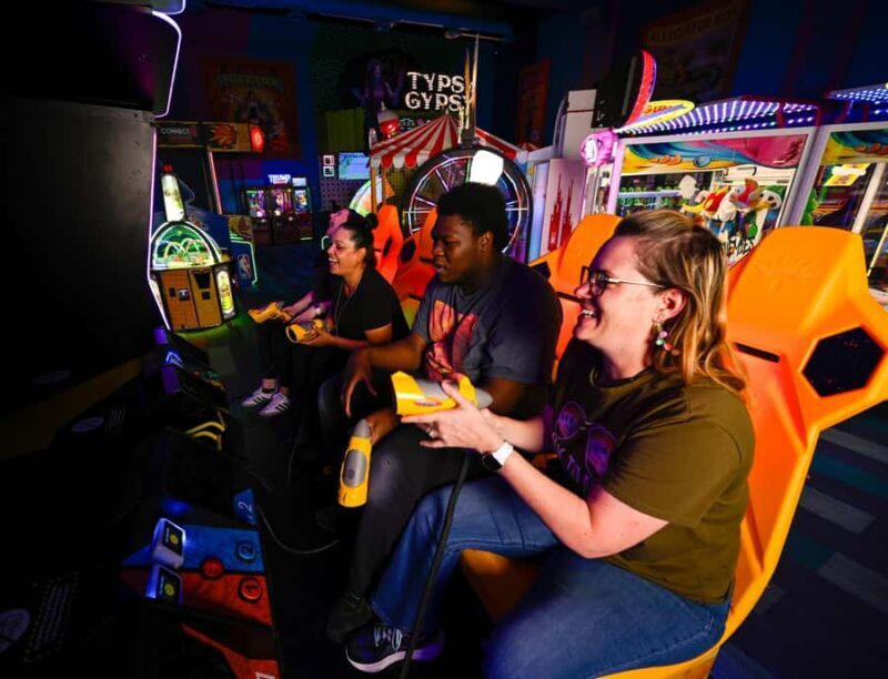 Las Vegas: Fremont Street Arcade Play Card + Attraction Pass - FAQ