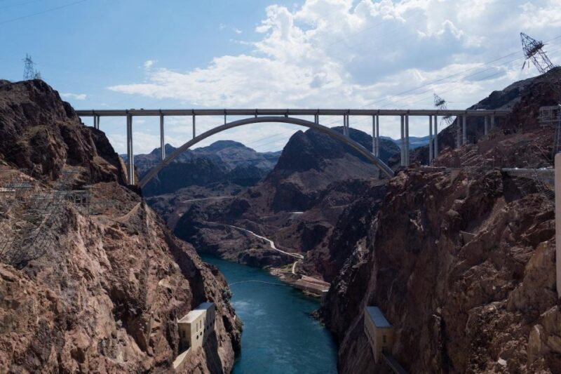 Las Vegas: Grand Canyon Private Tour in Spanish - Exploring the Details of the Grand Canyon Private Tour